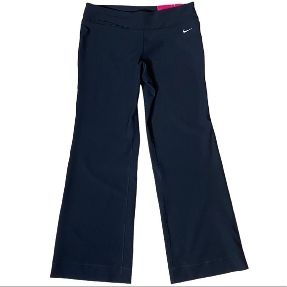 NWT Nike Flare Pants. Size Large Short - Picture 1 of 10